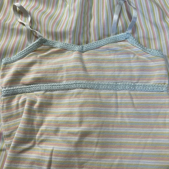 2 pair of Gymboree 2 piece pajamas size 4 & 5-6 - Picture 4 of 11